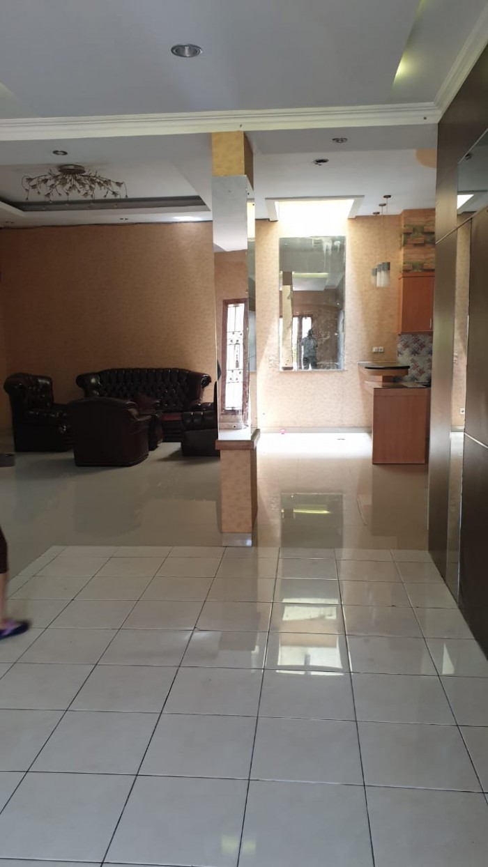 Rumah Dijual di Cluster Water Garden Grand Wisata